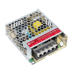 blok-pitaniya-12v-v-korpuse